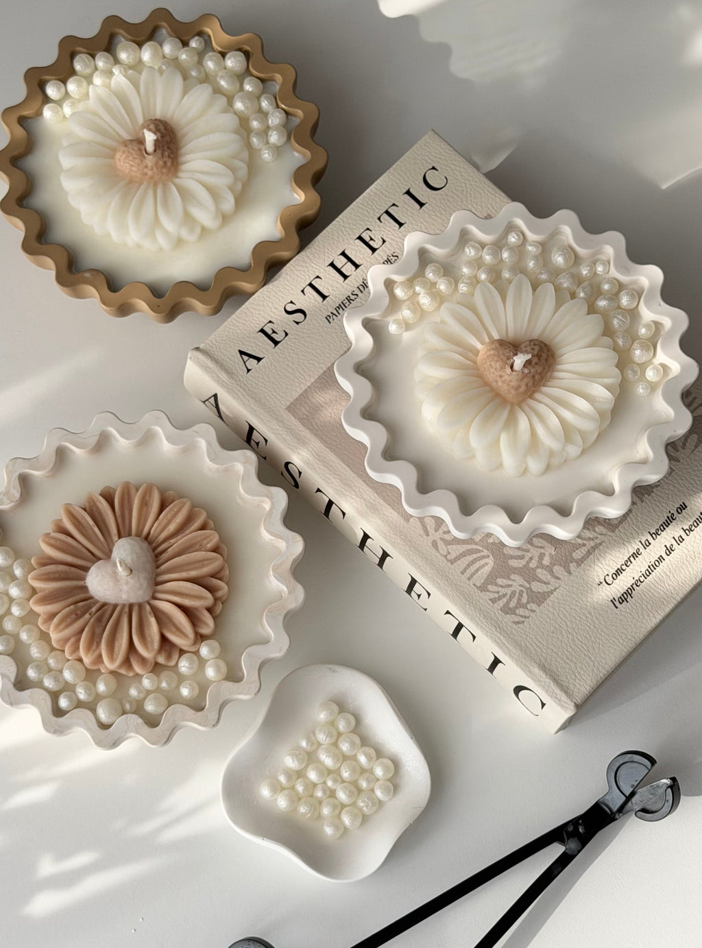 Daisy Pearl Flower Decorative Candle Candle